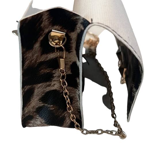 Fall leopard jaguar Animal Print Leopard Print Purse with gold chain strap - Picture 4 of 5
